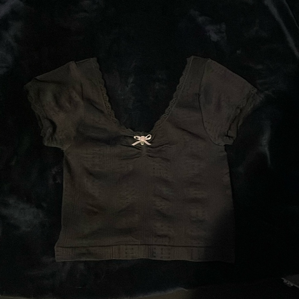 black crop top